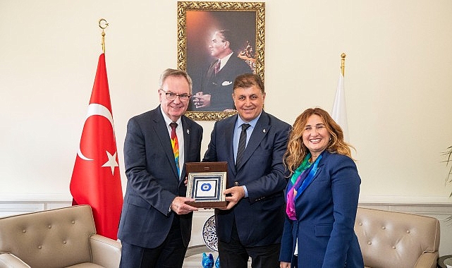 Uluslararası Rotary 2023-2024 Dönemi Başkanı Gordon R. Mclnally ve Uluslararası 2440. Bölge