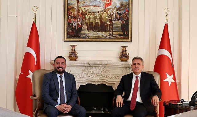 Ödemiş Belediye Başkanı Mustafa Turan,  İzmir Valisi Süleyman Elban’ı makamında