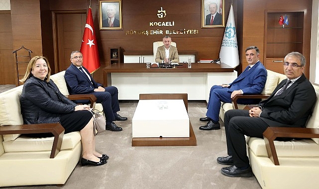 Kocaeli’nin daha yaşanabilir bir şehir olması için mücadele ettiklerini belirten