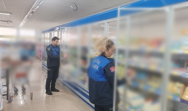 Canik Belediyesi Zabıta Müdürlüğü ekipleri, denetimlerine hız kesmeden devam ediyor. 