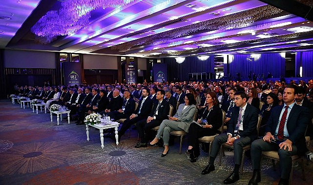 İsveç Eski Başbakanı ve Yunanistan Eski Maliye Bakanı da Uludağ