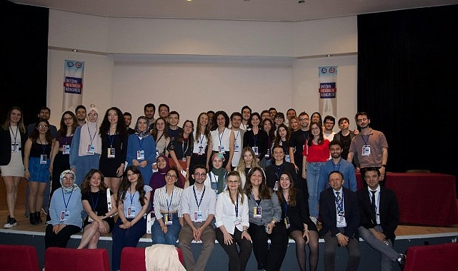 Verimli bir kongre geçirdiklerini belirten Dekan Prof. Dr. Rüçhan Sertöz,