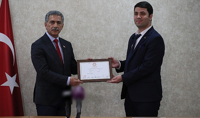 Yerel seçimde yüzde 51,33 oy oranıyla Gemlik’in yeni belediye başkanı