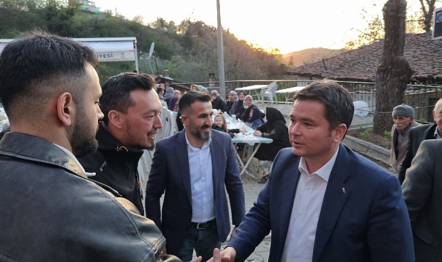 Osmangazi Belediye Başkanı Erkan Aydın, iftar programı için gittiği Gökçeören