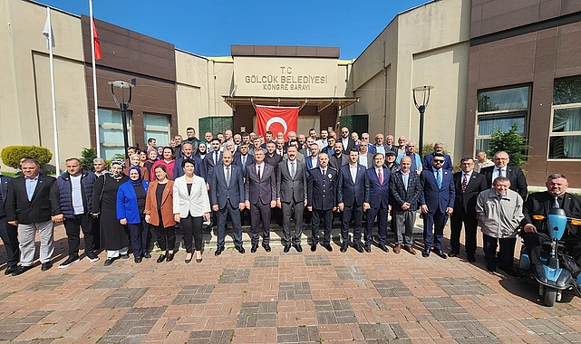Gölcük’te 7’den 70’e herkes Ramazan Bayramı’nın birinci gününde kent bayramlaşmasında