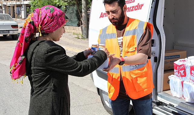 Antalya Büyükşehir Belediyesi, ihtiyaç sahibi ve bebek besinlerine erişmekte zorluk