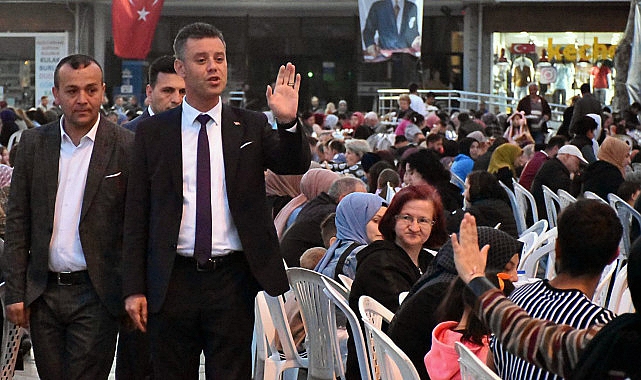 Çorlu Belediyesi tarafından 26 mahalle 17 ayrı noktada düzenlenen iftar