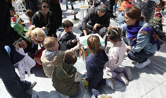 İstanbul Büyükşehir Belediyesi Şehir Tiyatroları’nın 38.’sini düzenlediği “Çocuk Şenliği,” “sürdürülebilir bir dünya için” mottosuyla