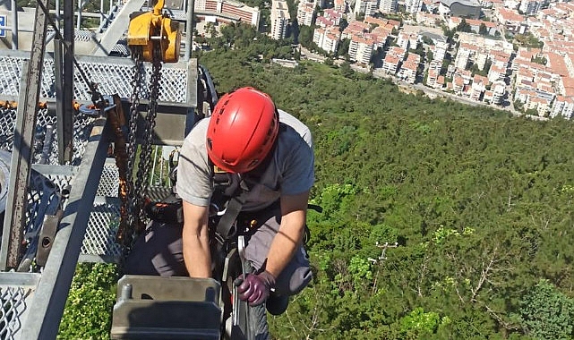 İzmir Büyükşehir Belediyesi’nin Avrupa Birliği standartlarında hizmet verdiği Balçova’daki Teleferik