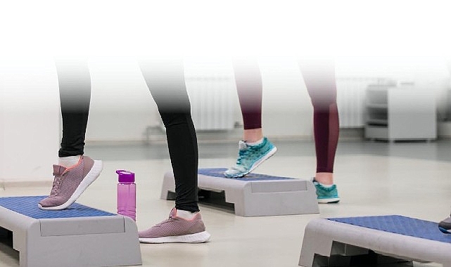 Gençlik ve Spor Birimi tarafından düzenlenen kadınlara özel "Zumba" etkinliği,
