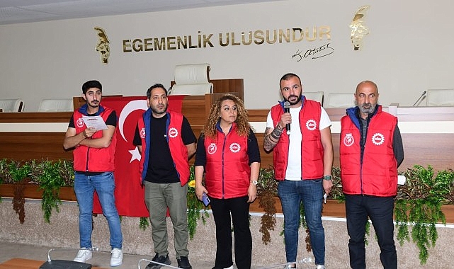 Karabağlar Belediye Başkanı Helil Kınay, DİSK Genel-İş 5 No’lu Şube’nin