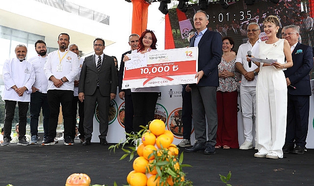 Türkiye’nin ilk ve tek şehir karnavalı olan “Nisan’da Adana’da-12. Uluslararası