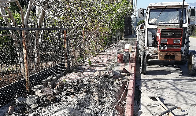 Kemer Belediyesi Fen İşleri Müdürlüğü ekipleri, ilçe genelinde yol ve