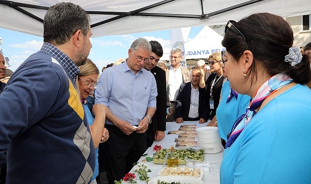 Mudanya Belediyesi’nin düzenlediği Turizm Haftası etkinlikleri kapsamında Mütareke Meydanı’nda organize