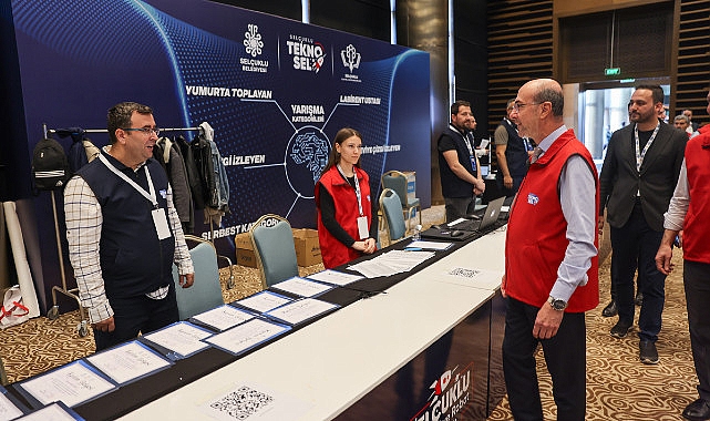 Geleceğin mühendislerinin, teknoloji liderlerinin yetiştirilmesi hedeflendiği TEKNO-SEL yarışmasının ikinci gününde