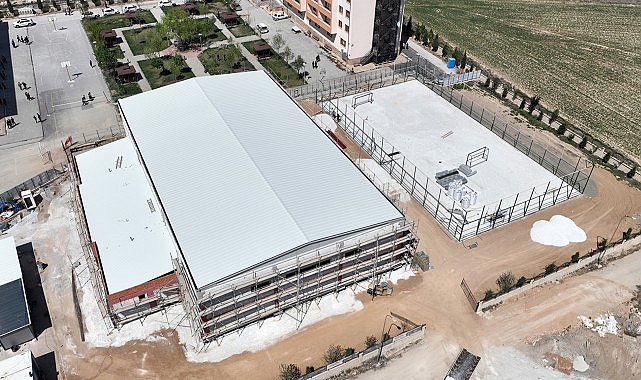 Selçuklu Belediyesi eğitime ve gençliğe olan desteğine ilçede bulunan okullara