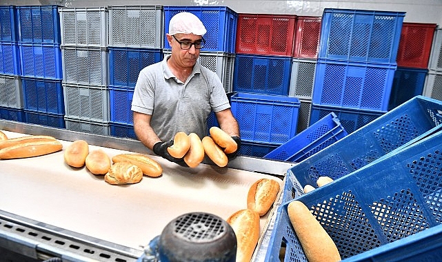 Seçim sürecinde verdiği ekmek zammı vaadi için harekete geçen İzmir