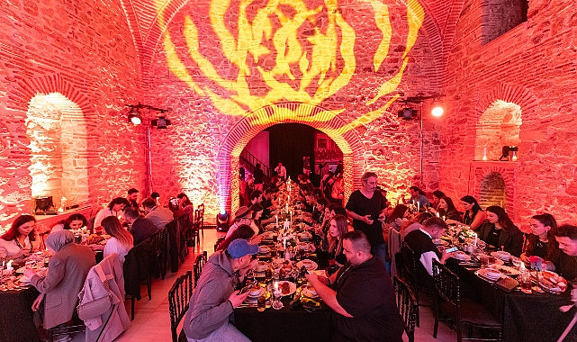TikTok Türkiye, en sevilen içerik üreticilerini buluşturan bir iftar yemeği