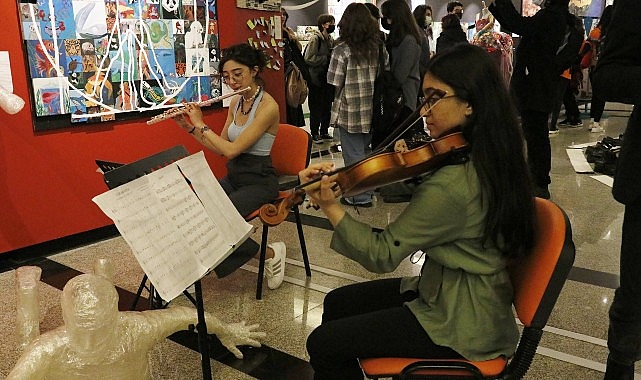 Dünyada ve Türkiye’de tek olan İstanbul Çocuk ve Gençlik Sanat