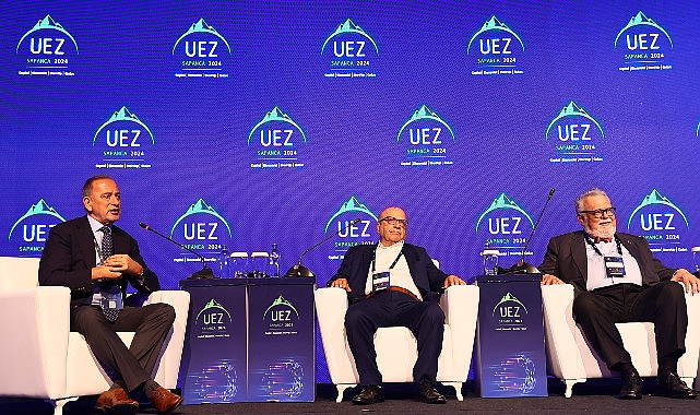 UEZ Sapanca 2024’ün ikinci gününde düzenlenen Zirvede Sohbetler isimli panele
