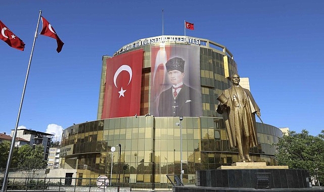 İhale sonucunda Büyükşehir Belediyesi işçileri 33 bin 250 TL promosyon