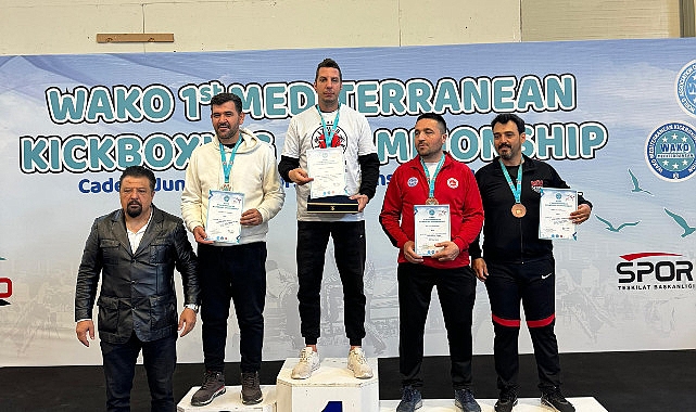 Bostanlıspor başarılarına bir yenisini daha ekledi ve 2 branşta veteran