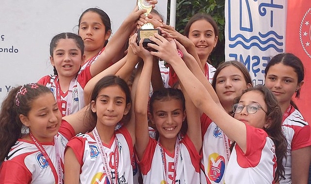Efes Selçuk Belediyesi'nin desteklediği 17. Çeşme Yarımada Spor Oyunları'na katılan