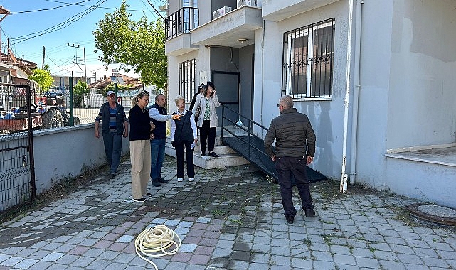 Temizlik İşleri Müdürlüğü ekipleri ve Muhtarlık İşleri Müdürlüğü'nün destekleriyle Börezli