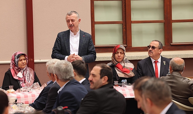 Başkan Büyükakın, Anneler Günü dolayısıyla İzmitli şehit Muhammet Güçlü’nün annesi