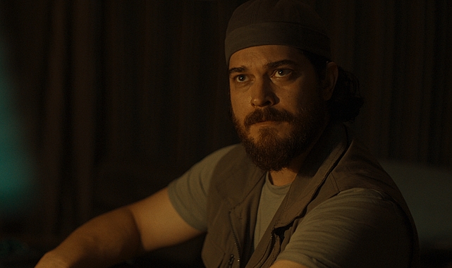 Netflix, Taylan Biraderler imzasıyla, Çağatay Ulusoy'un başrolünde yer aldığı, konusu