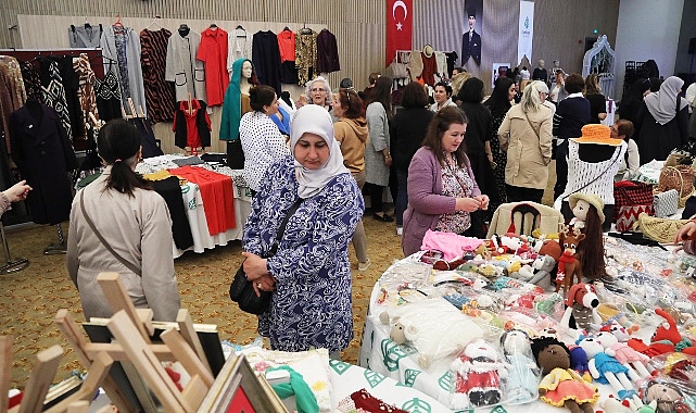 Zübeyde Hanım Sosyal Tesisinde gerçekleşen "Çankaya Evleri Yıl Sonu Sergileri"