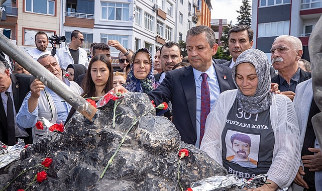 CHP Genel Başkanı Özgür Özel ile İzmir Büyükşehir Belediye Başkanı