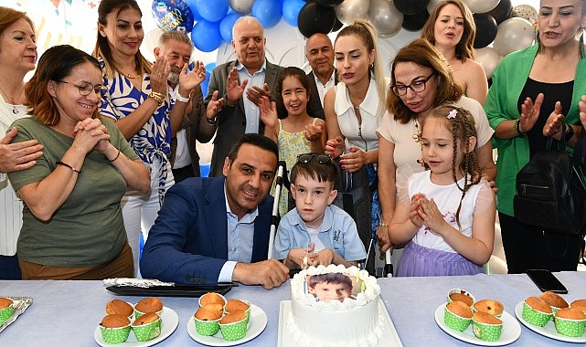 Çiğli Belediye Başkanı Onur Emrah Yıldız, Çiğli’de yaşayan 9 yaşındaki