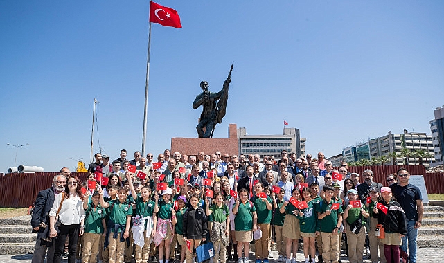 İzmir’in işgaline karşı ilk kurşunu atan gazeteci Hasan Tahsin, şehit