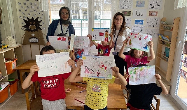 Ege Üniversitesi (EÜ) İletişim Fakültesi akademisyenleri ve öğrencileri toplumsal yarar