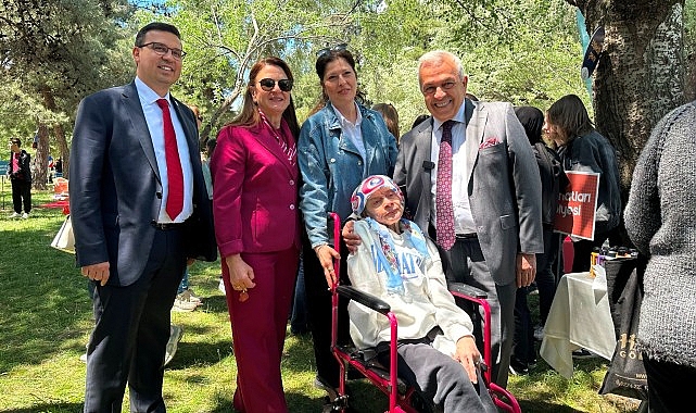 Toplum içindeki dezavantajlı gruplarla ilgili birçok proje ortaya koyan Nilüfer