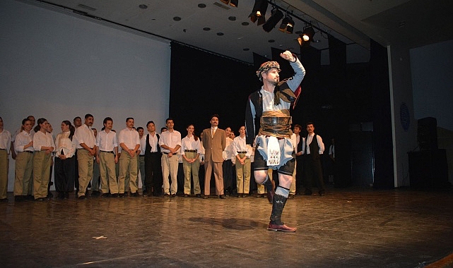 Ege Üniversitesi (EÜ) Devlet Türk Musikisi Konservatuvarı Türk Halk Oyunları