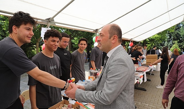 Geyve Anadolu Lisesi “Bir Okula, Bir O Kula” sloganı ile