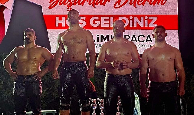 Gölcük Belediyesi güreşçileri, her geçen gün başarılarına bir yenisini daha
