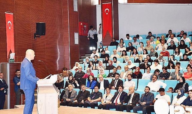 Harran Üniversitesi Eczacılık Fakültesinde 2023-2024 eğitim öğretim dönemi 'Beyaz Önlük