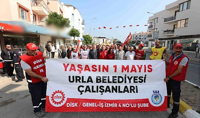 Urla Belediye Başkanı Yüksek Mimar Selçuk Balkan işçilerin bayramını kutladığı