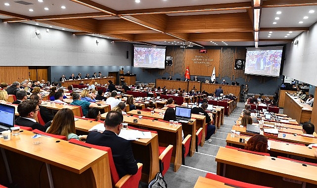 30 Ekim 2020'de meydana gelen depremde hasara uğrayan ve 2022