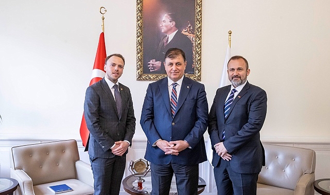 İzmir Büyükşehir Belediye Başkanı Dr. Cemil Tugay, İzmir'in kardeş kenti