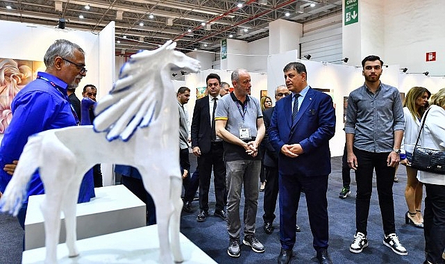 Fuarlar kenti İzmir’de bu yıl ilk kez düzenlenen İzmir Sanat