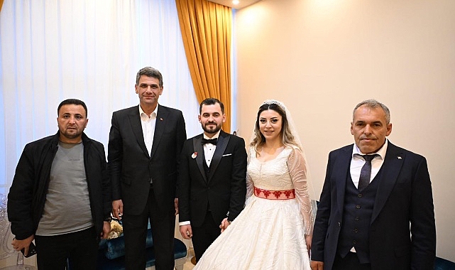 Kartepe Belediye Başkanı Av.M.Mustafa Kocaman, Büşra Demir ile Furkan Dolkun