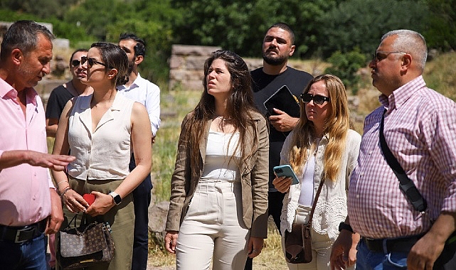 Çeşme Belediye Başkanı Lal Denizli, Ildırı, Alaçatı ve Çeşme Merkezdeki