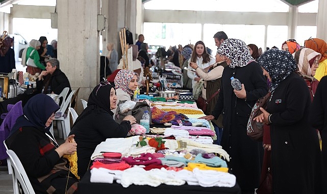 KOMEK kursiyerleri ve mezunları tarafından üretilen el emeği ürünler, Anneler