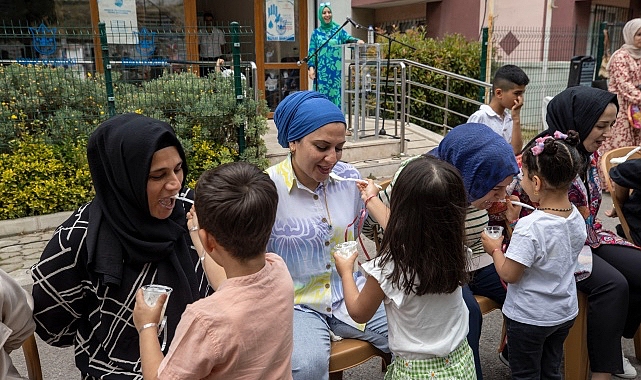 Konak Belediyesi yaklaşan Anneler Günü öncesi Oyun Odası’nın minik kursiyerleriyle