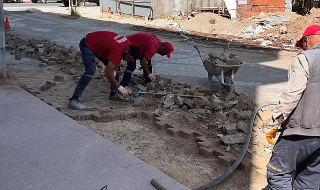 Göreve gelir gelmez kolları sıvayıp icraatlere başlayan Menderes Belediye Başkanı
