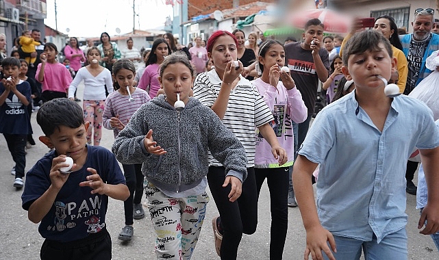 Baharın gelişi ve Hıdırellez, Menemen’de etkinliklerle kutlandı. Yoğurt içinde altın